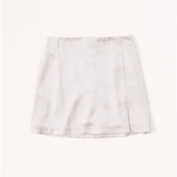 Abercrombie & Fitch Dresses & Skirts - A&F Cream Satin Women's Skort